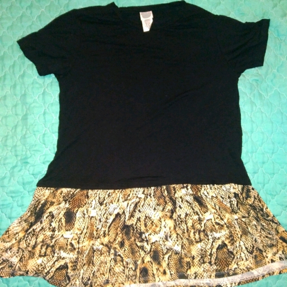 Snake print top